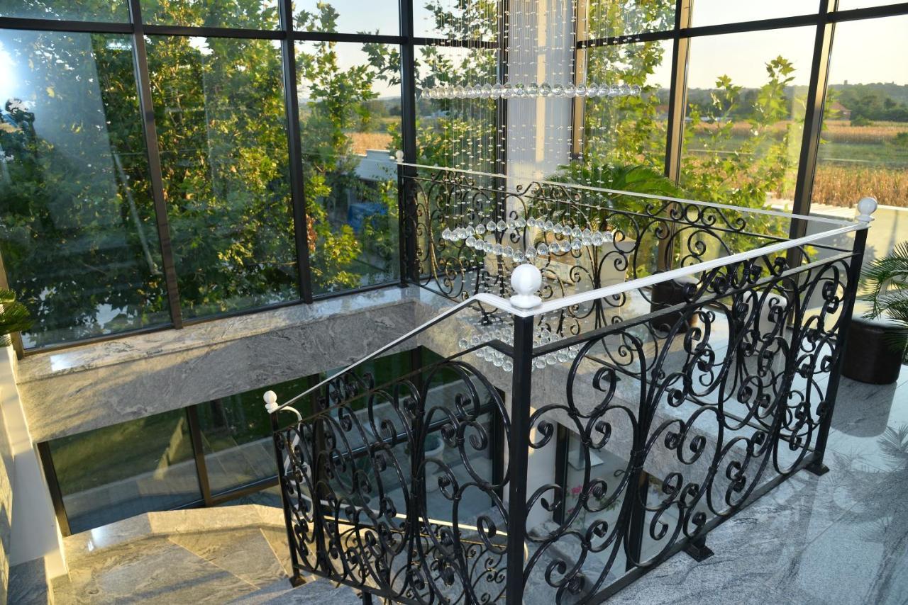 Mesecev Konak Bed & Breakfast Ni Exterior foto