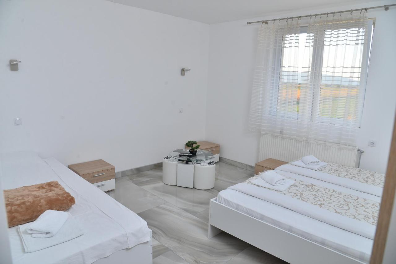 Mesecev Konak Bed & Breakfast Ni Exterior foto